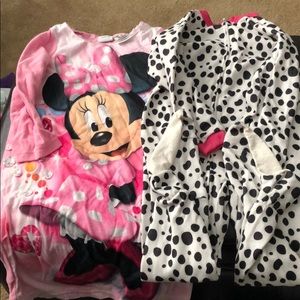 Girls pjs set of 2.